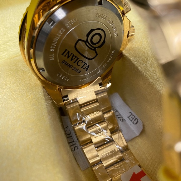 INVICTA PRO DIVER MEN’s GOLD WATCH - Picture 2 of 5